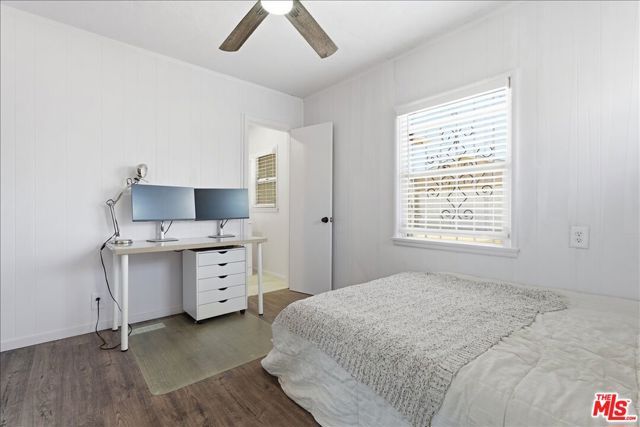 1232 W 74th Street, Los Angeles, CA 90044