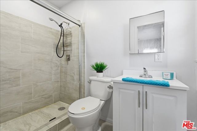 1232 W 74th Street, Los Angeles, CA 90044