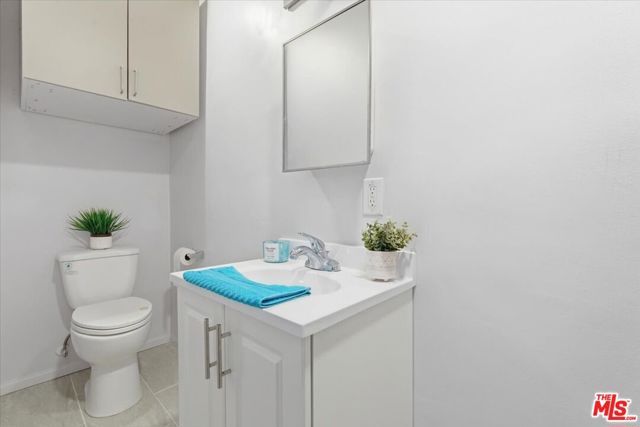 1232 W 74th Street, Los Angeles, CA 90044