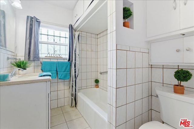 1232 W 74th Street, Los Angeles, CA 90044