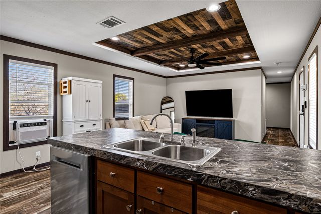 4400 Montana Trail, Granbury, TX 76048