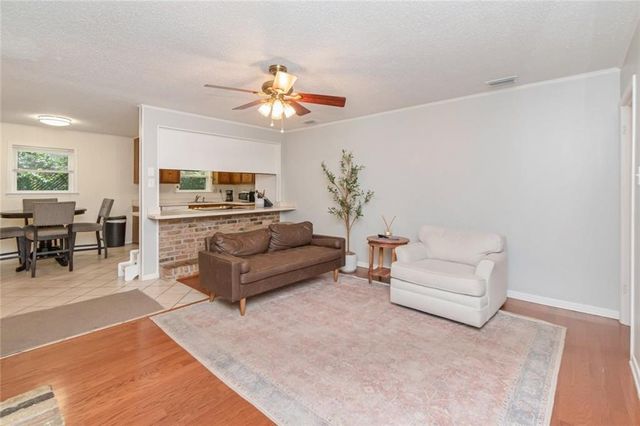 3909 Hillcrest Lane, Mobile, AL 36693