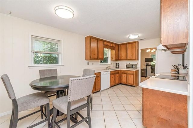 3909 Hillcrest Lane, Mobile, AL 36693