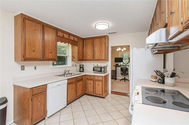 3909 Hillcrest Lane, Mobile, AL 36693