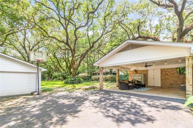 3909 Hillcrest Lane, Mobile, AL 36693