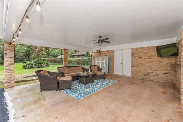 3909 Hillcrest Lane, Mobile, AL 36693