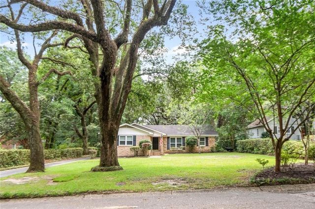 3909 Hillcrest Lane, Mobile, AL 36693