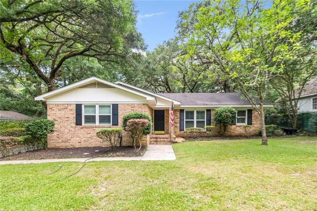 3909 Hillcrest Lane, Mobile, AL 36693