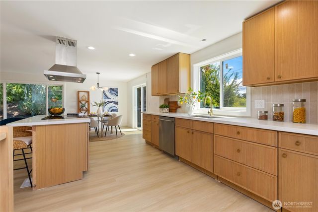 5134 S Wallace Street, Seattle, WA 98178