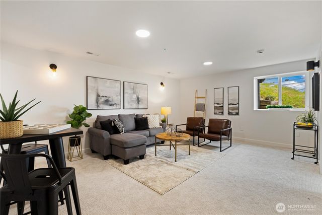 5134 S Wallace Street, Seattle, WA 98178