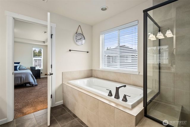 13801 62nd Avenue Ct E, Puyallup, WA 98373