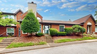 210 Highland Villa Cir, Nashville, TN 37211