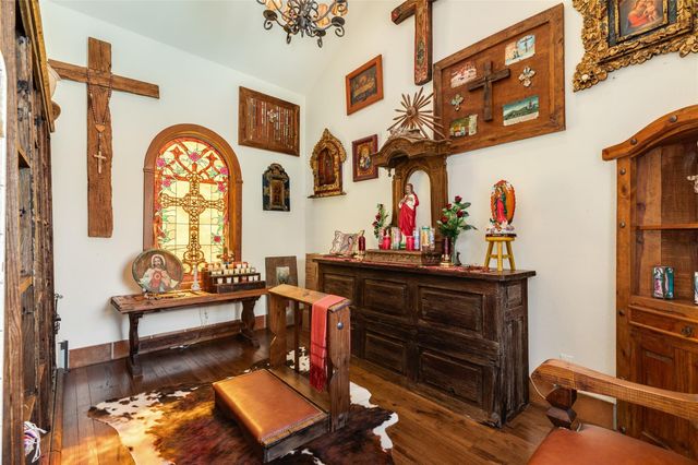 506 Sunset Circle, Tiki Island, TX 77554