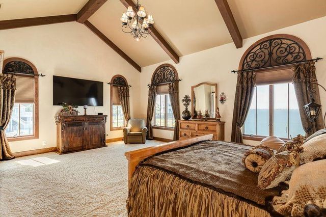 506 Sunset Circle, Tiki Island, TX 77554