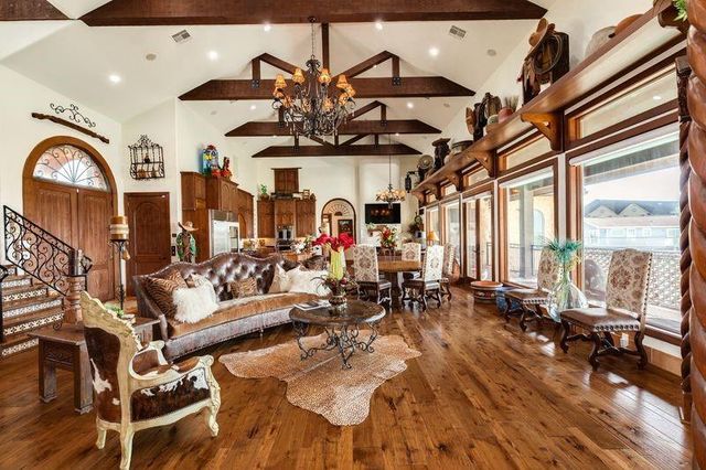 506 Sunset Circle, Tiki Island, TX 77554