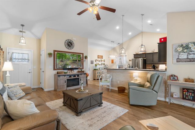 362 Shallow Cove Dr., Conway, SC 29527