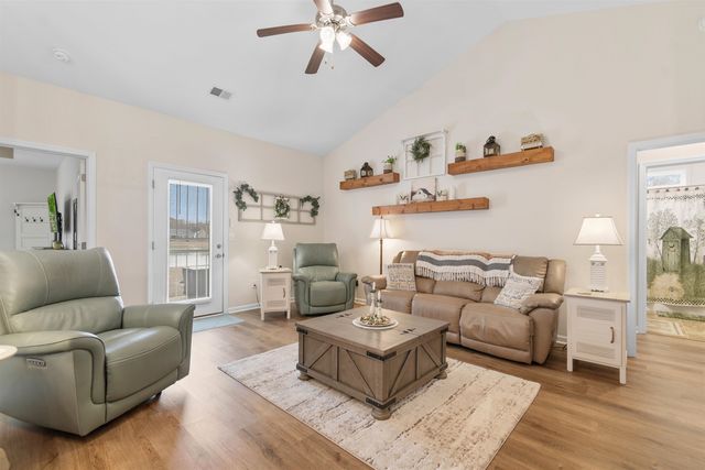 362 Shallow Cove Dr., Conway, SC 29527