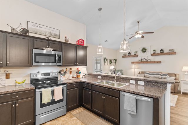 362 Shallow Cove Dr., Conway, SC 29527