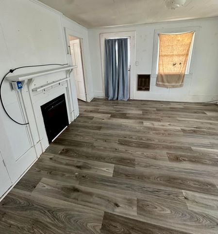 556 W Columbia Avenue, Monticello, KY 42633