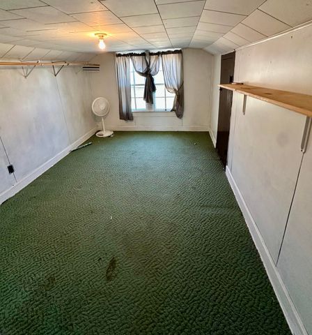 556 W Columbia Avenue, Monticello, KY 42633