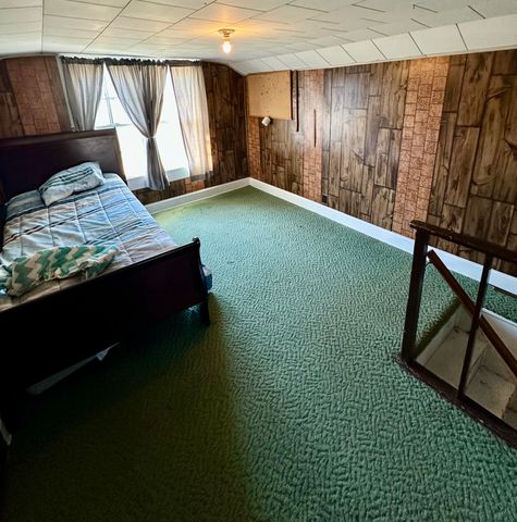 556 W Columbia Avenue, Monticello, KY 42633