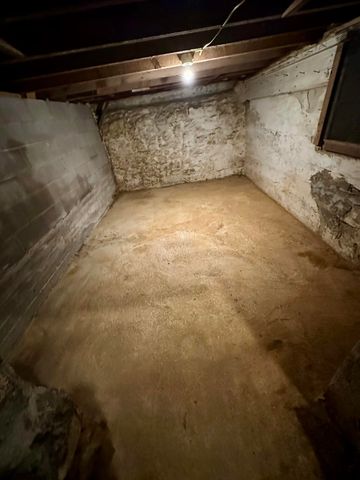 556 W Columbia Avenue, Monticello, KY 42633