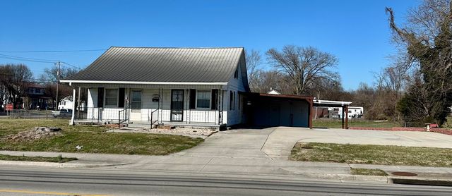 556 W Columbia Avenue, Monticello, KY 42633