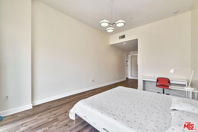 3223 W 6th Street 1005, Los Angeles, CA 90020