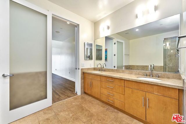 3223 W 6th Street 1005, Los Angeles, CA 90020