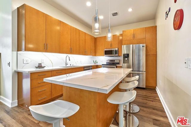 3223 W 6th Street 1005, Los Angeles, CA 90020