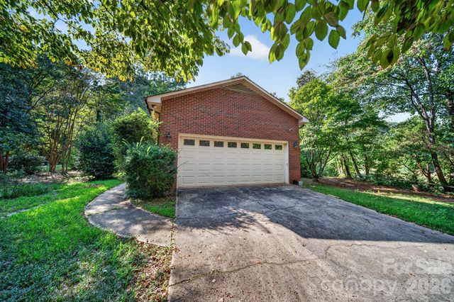 8281 Fairfield Forest Road, Denver, NC 28037
