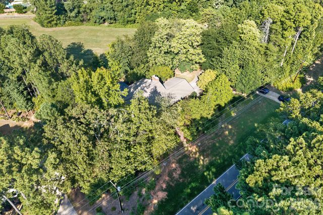 8281 Fairfield Forest Road, Denver, NC 28037