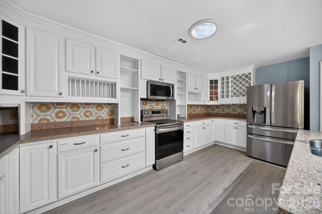 8281 Fairfield Forest Road, Denver, NC 28037