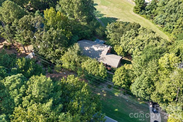 8281 Fairfield Forest Road, Denver, NC 28037