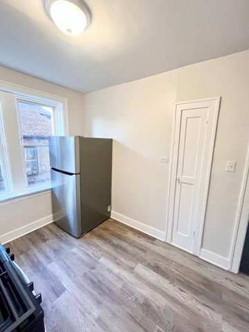 4134 W 24th Place C2, Chicago, IL 60623