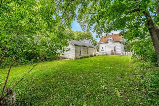 739 MONROE STREET, Oshkosh, WI 54901