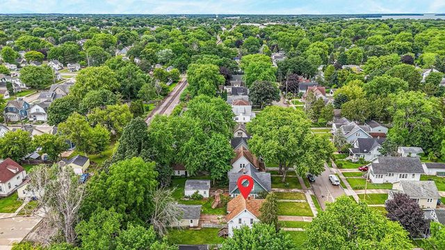 739 MONROE STREET, Oshkosh, WI 54901
