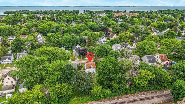 739 MONROE STREET, Oshkosh, WI 54901