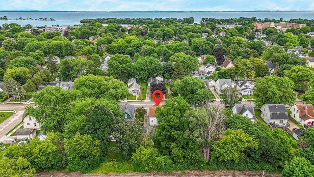 739 MONROE STREET, Oshkosh, WI 54901