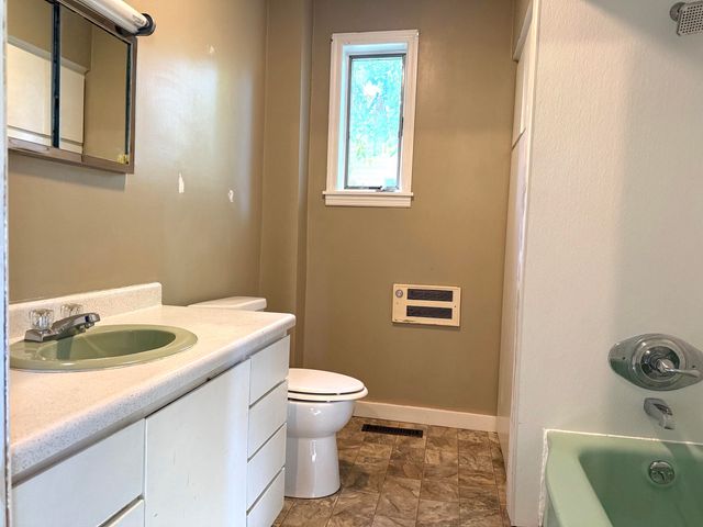 1307 Dunbar Street, Essexville, MI 48732