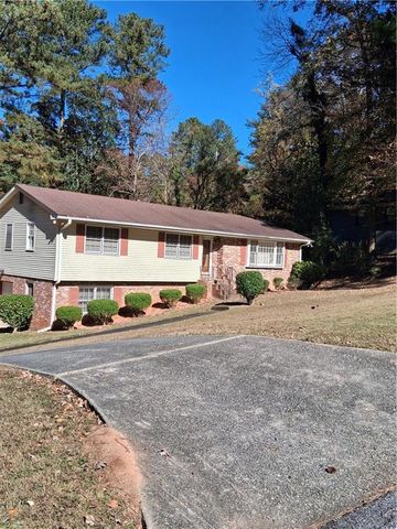 2719 Waleska Way, East Point, GA 30344