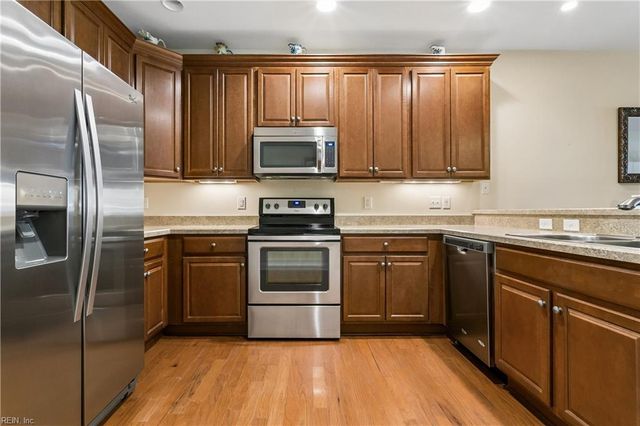 6905 Colemans Crossing AVE, Hayes, VA 23072