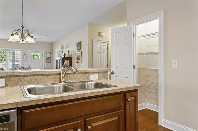 6905 Colemans Crossing AVE, Hayes, VA 23072