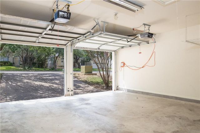 7764 Yaupon DR, Austin, TX 78759