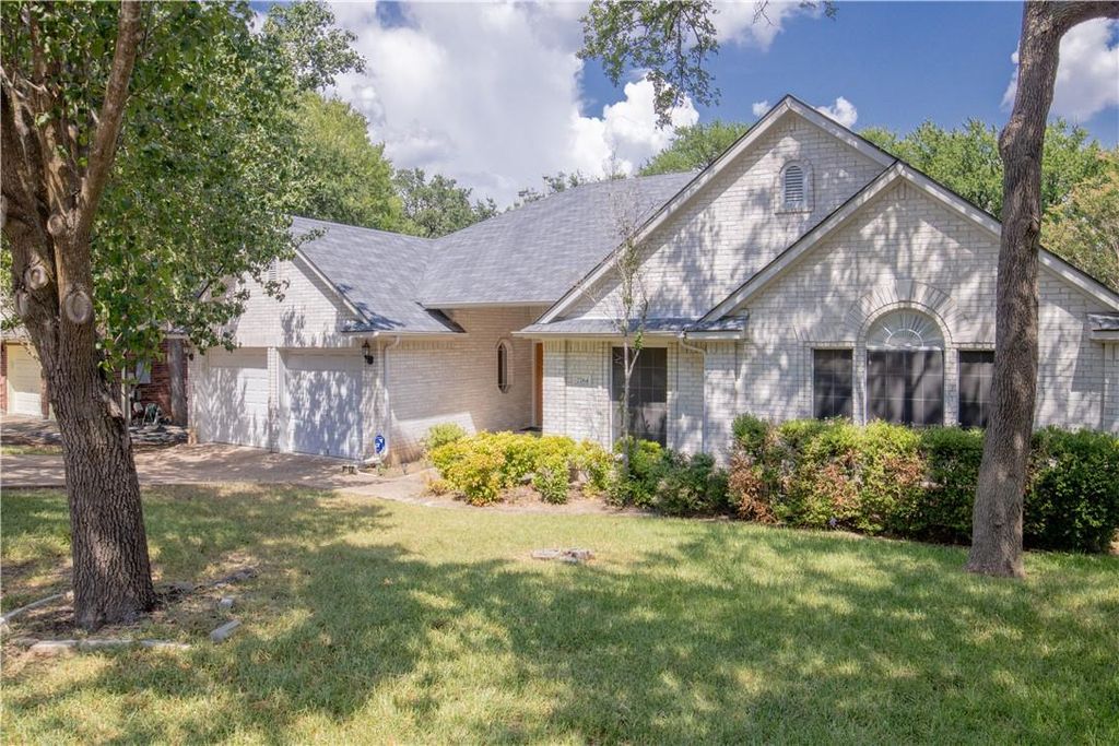 7764 Yaupon DR, Austin, TX 78759