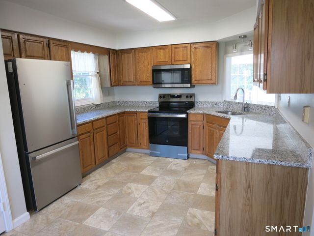 1808 Southgate Lane, Colchester, CT 06415