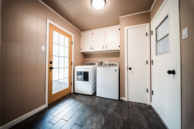 1911 College Street, Gainesville, TX 76240