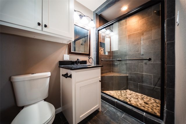 1911 College Street, Gainesville, TX 76240