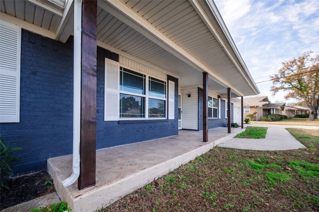 1911 College Street, Gainesville, TX 76240