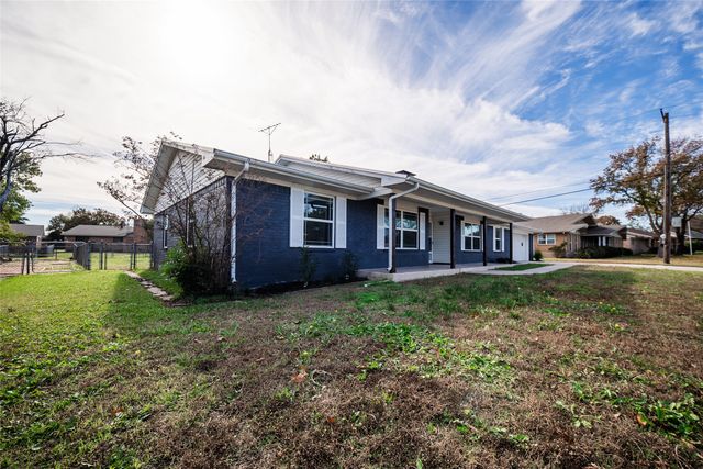 1911 College Street, Gainesville, TX 76240